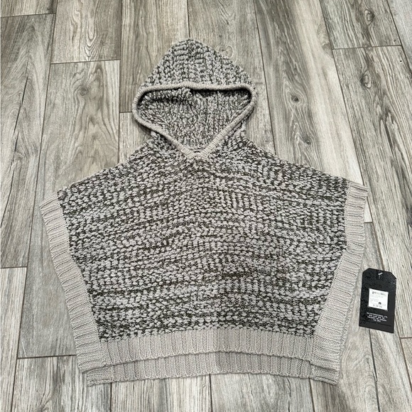 Toddler Ripzone Poncho, 2T in Light/Charcoal Grey - Picture 4 of 11